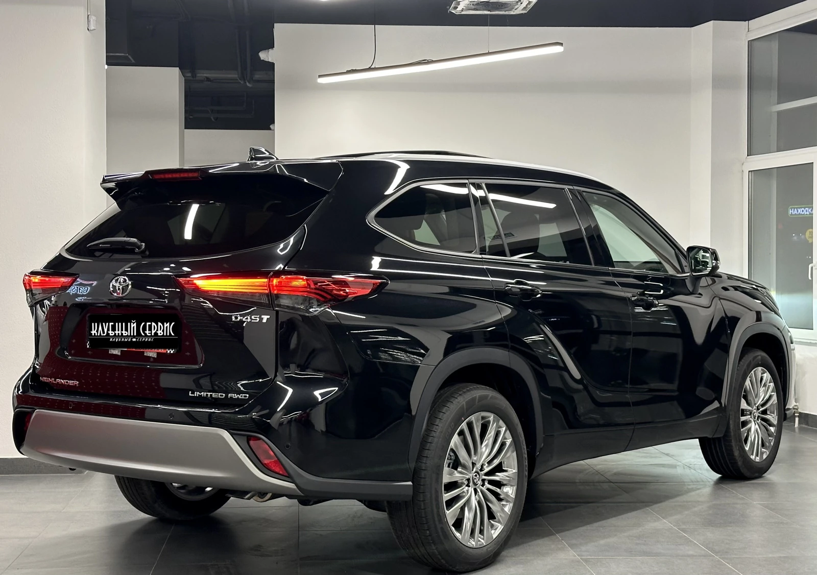 Toyota Highlander, 2024г, полный привод, автомат
