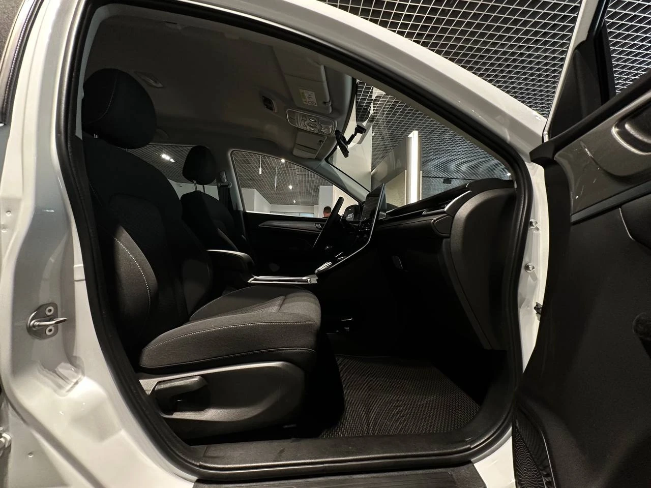 Haval M6, 2024г, передний привод, робот