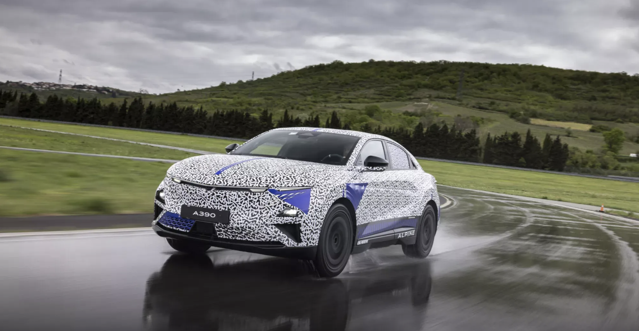 Компания Alpine выкатит в мае свой первый кроссовер на батарейках!