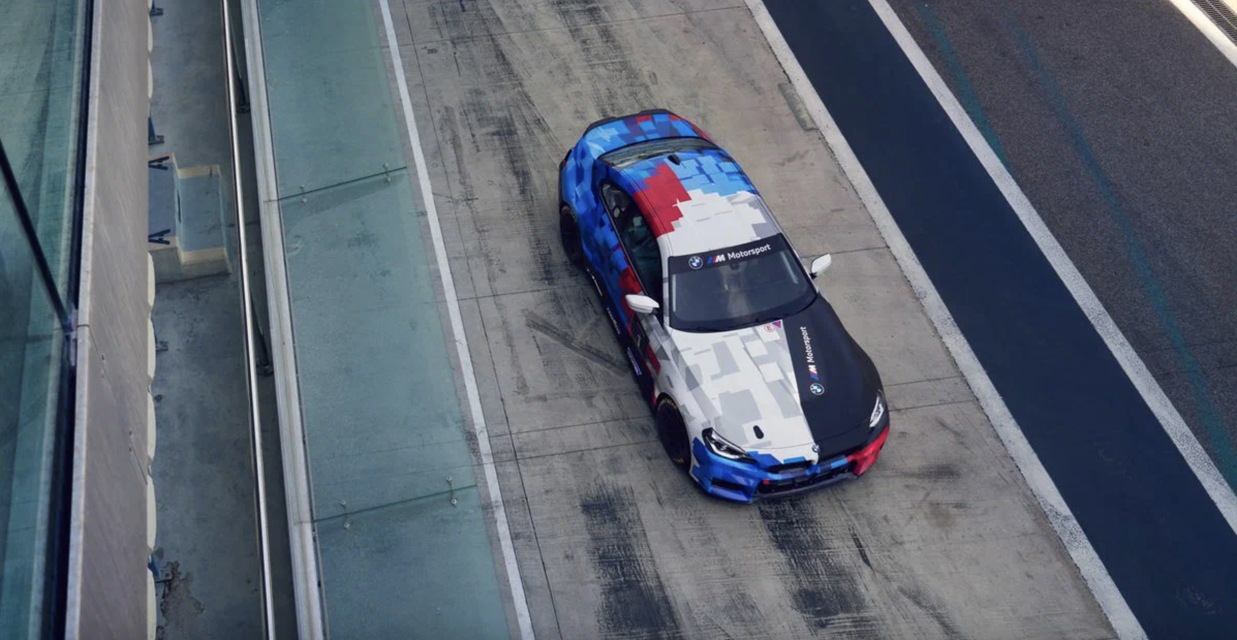 BMW продемонстрировали свой новый гоночный автомобиль - M2 Racing!