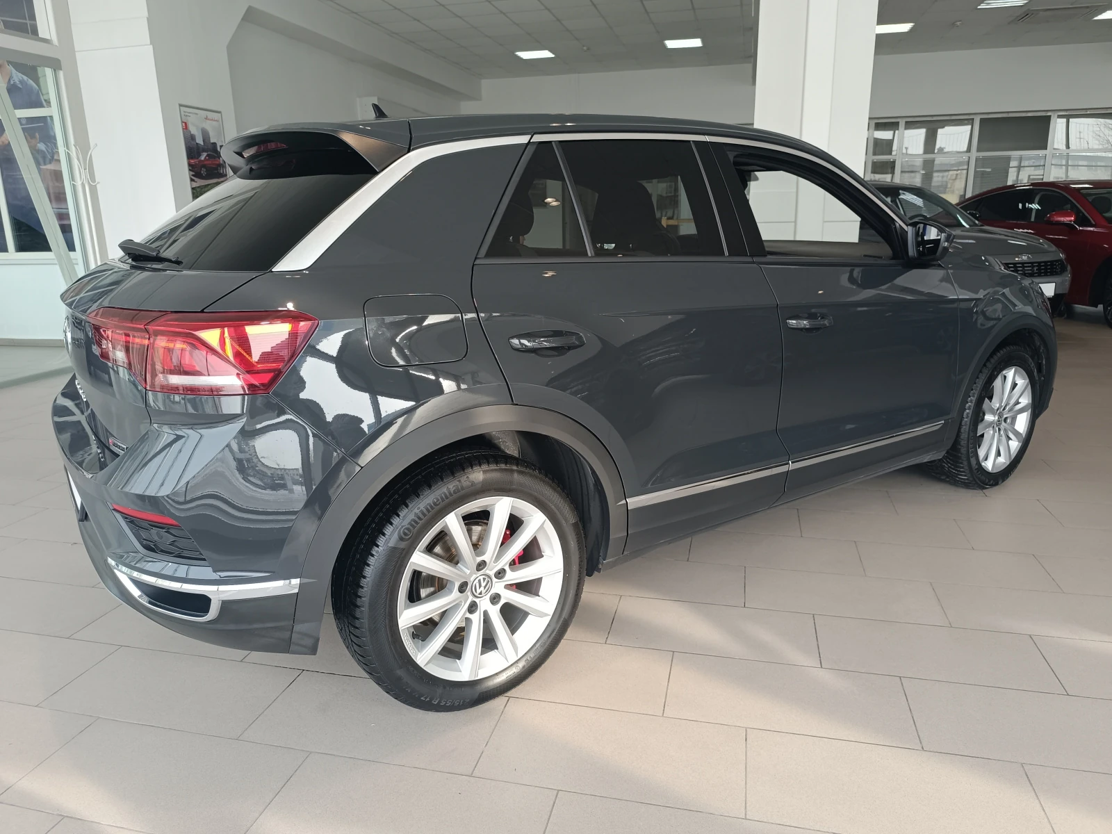 Volkswagen T-Roc, 2019г, полный привод, робот