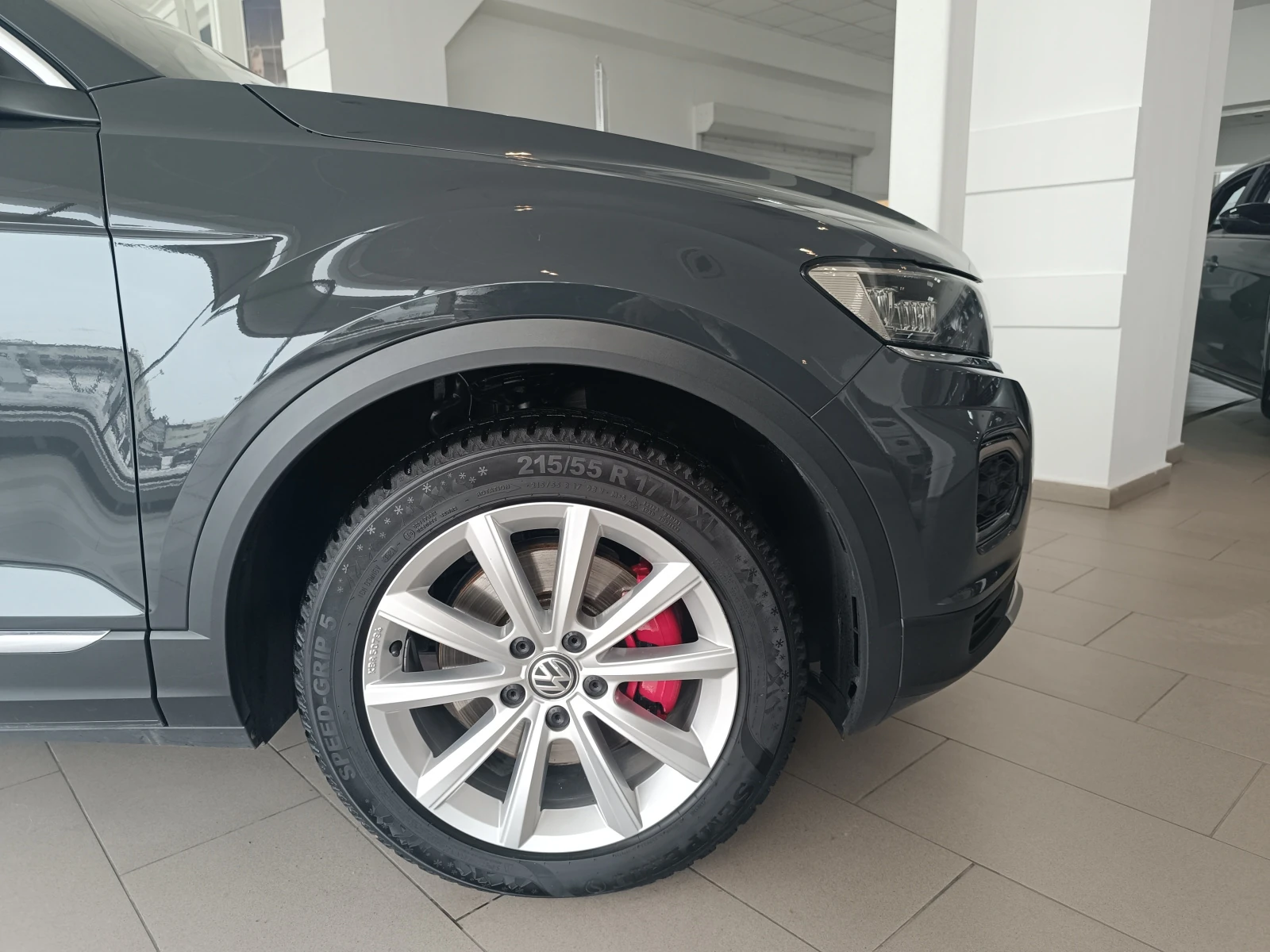 Volkswagen T-Roc, 2019г, полный привод, робот