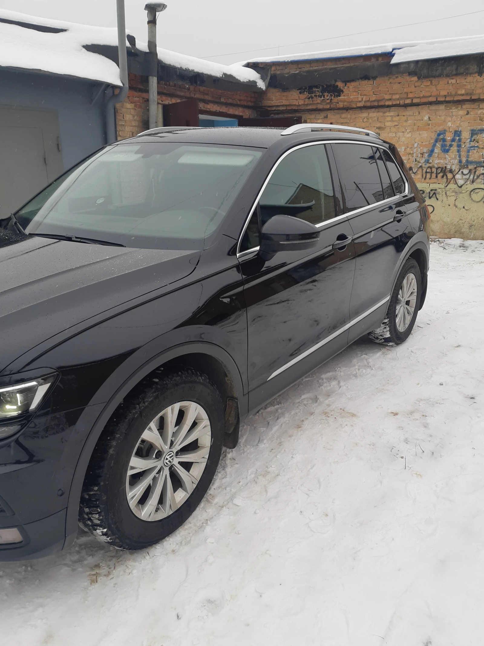 Volkswagen Tiguan, 2017г, полный привод, робот