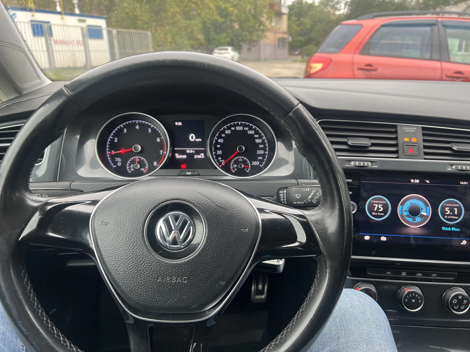 Volkswagen Golf, 2019г, передний привод, механика