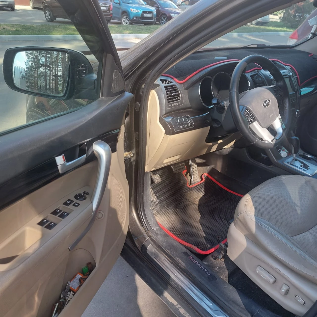 Kia Sorento, 2012г., полный привод, автомат