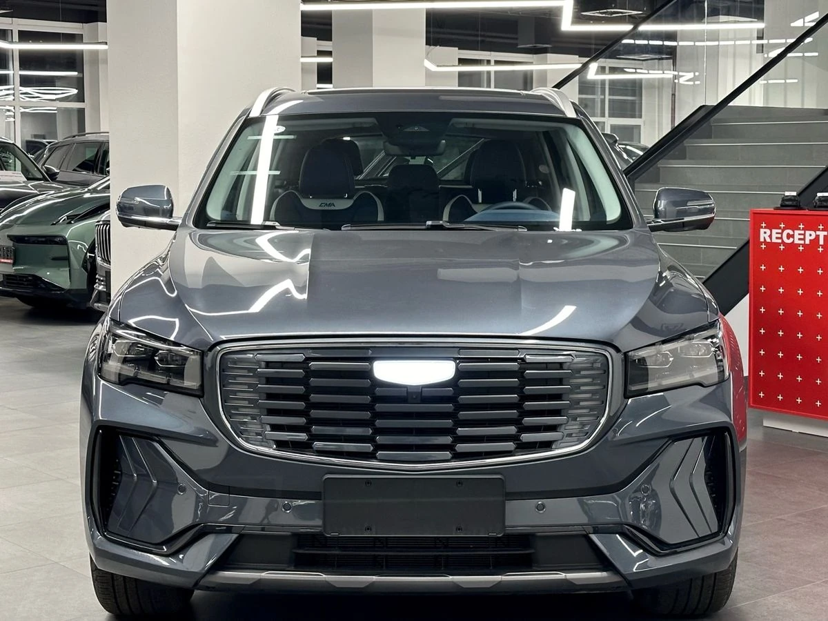 Geely Monjaro, 2022г, передний привод, автомат