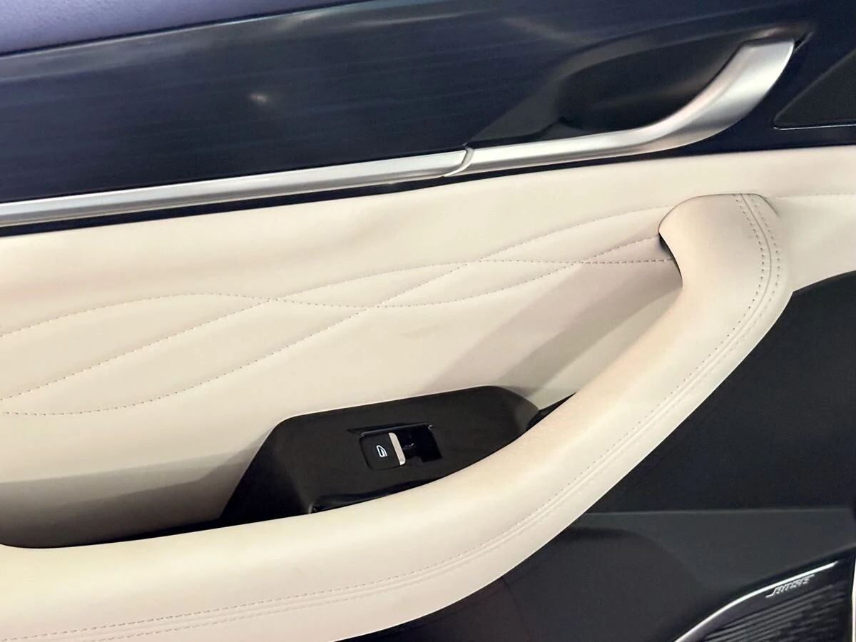 Geely Monjaro, 2022г, передний привод, автомат