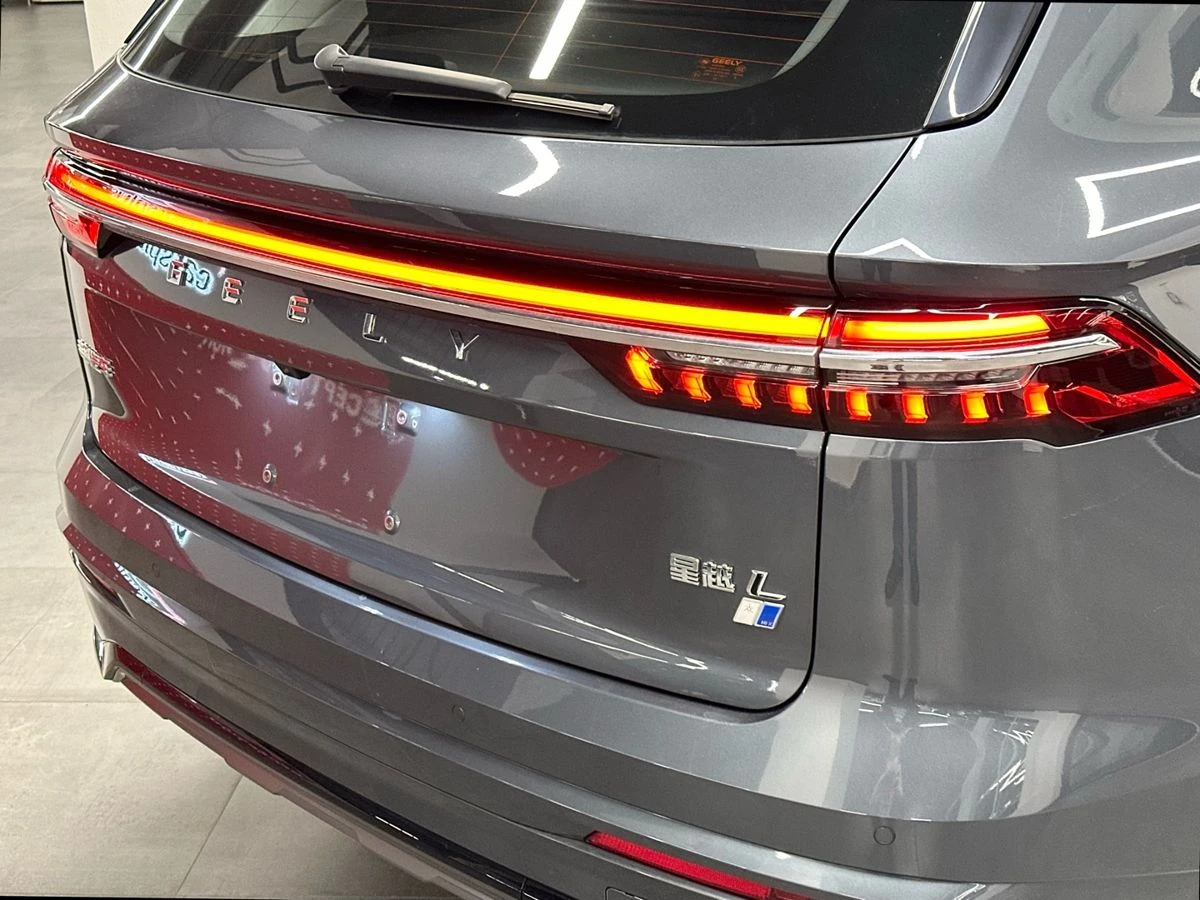 Geely Monjaro, 2022г, передний привод, автомат