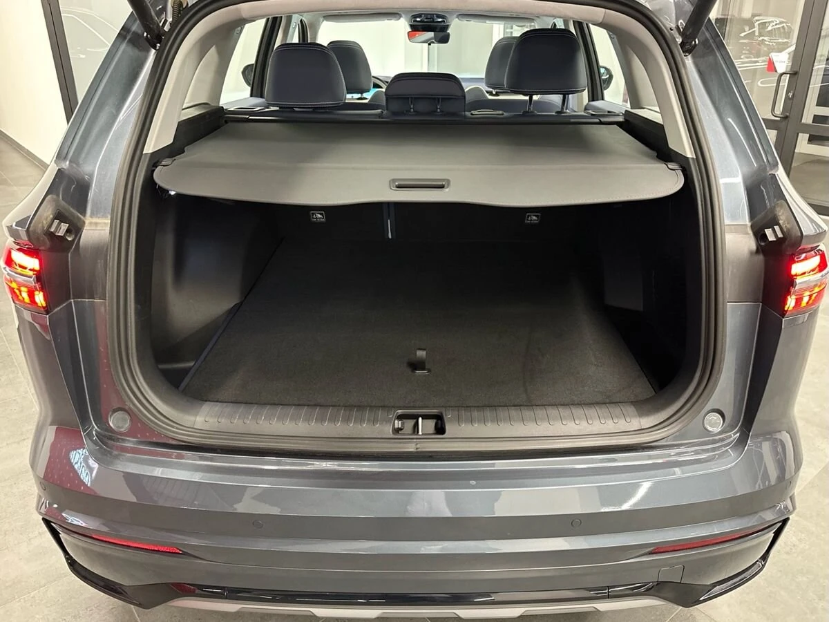 Geely Monjaro, 2022г, передний привод, автомат