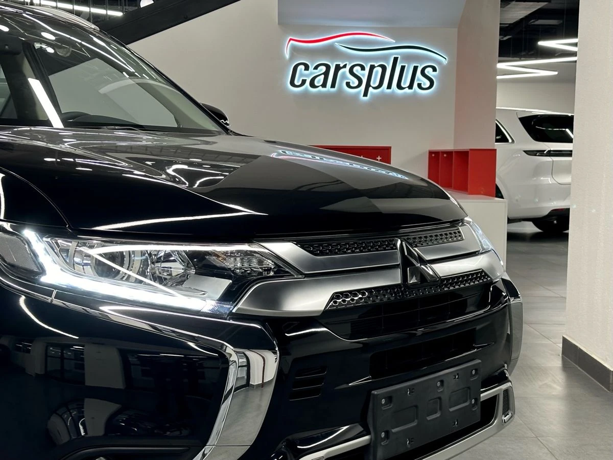 Mitsubishi Outlander, 2022г, передний привод, вариатор