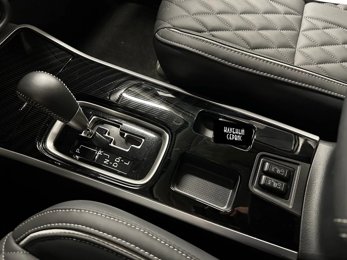 Mitsubishi Outlander, 2022г, передний привод, вариатор