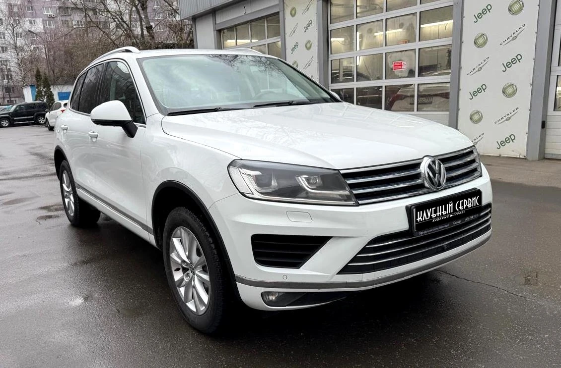 Volkswagen Touareg, 2017г., полный привод, автомат