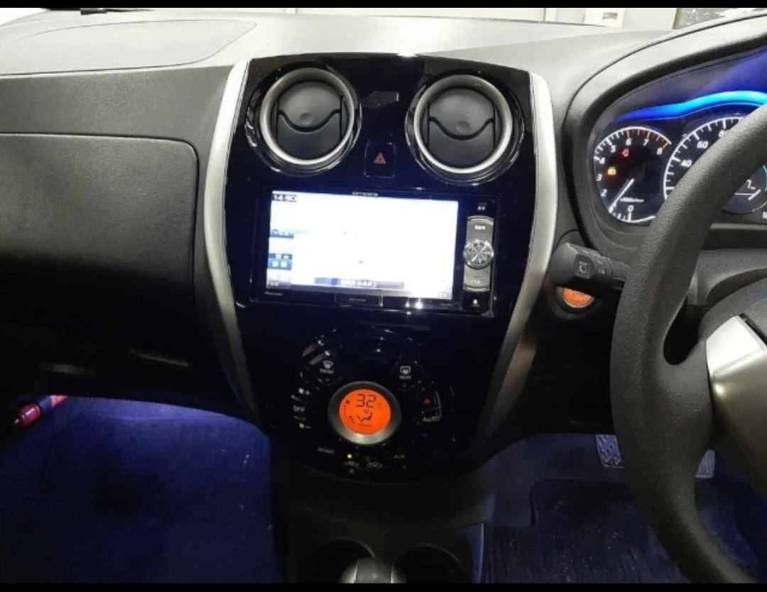 Nissan Note, 2015г, передний привод, вариатор
