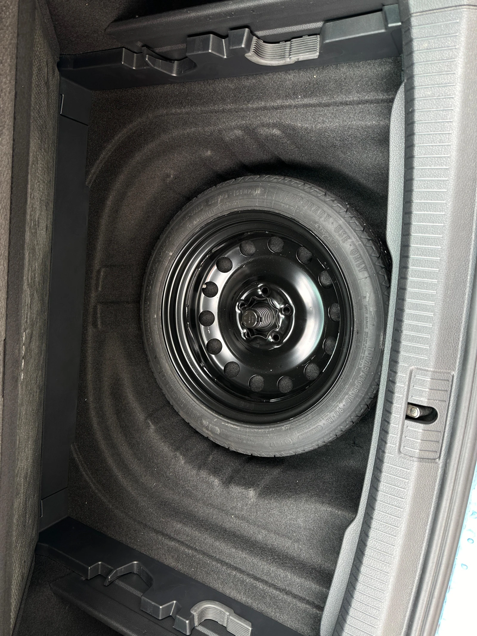 Volkswagen Golf, 2015г, передний привод, робот