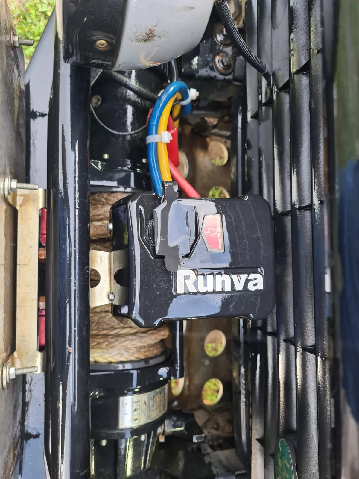 Land Rover Defender, 2006г, полный привод, механика