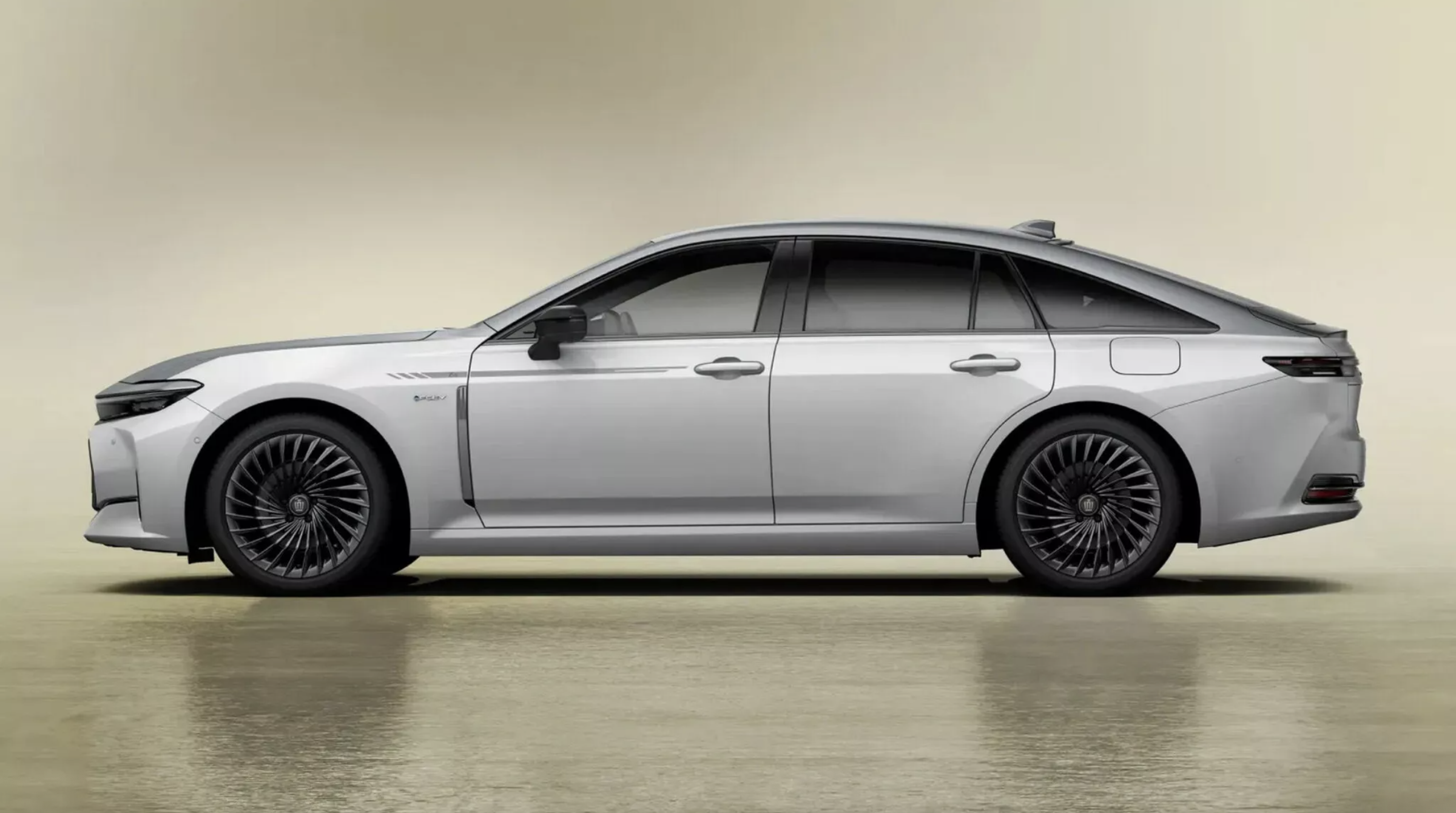 Crown в стиле Maybach или роскошная юбилейная серия 70th Anniversary