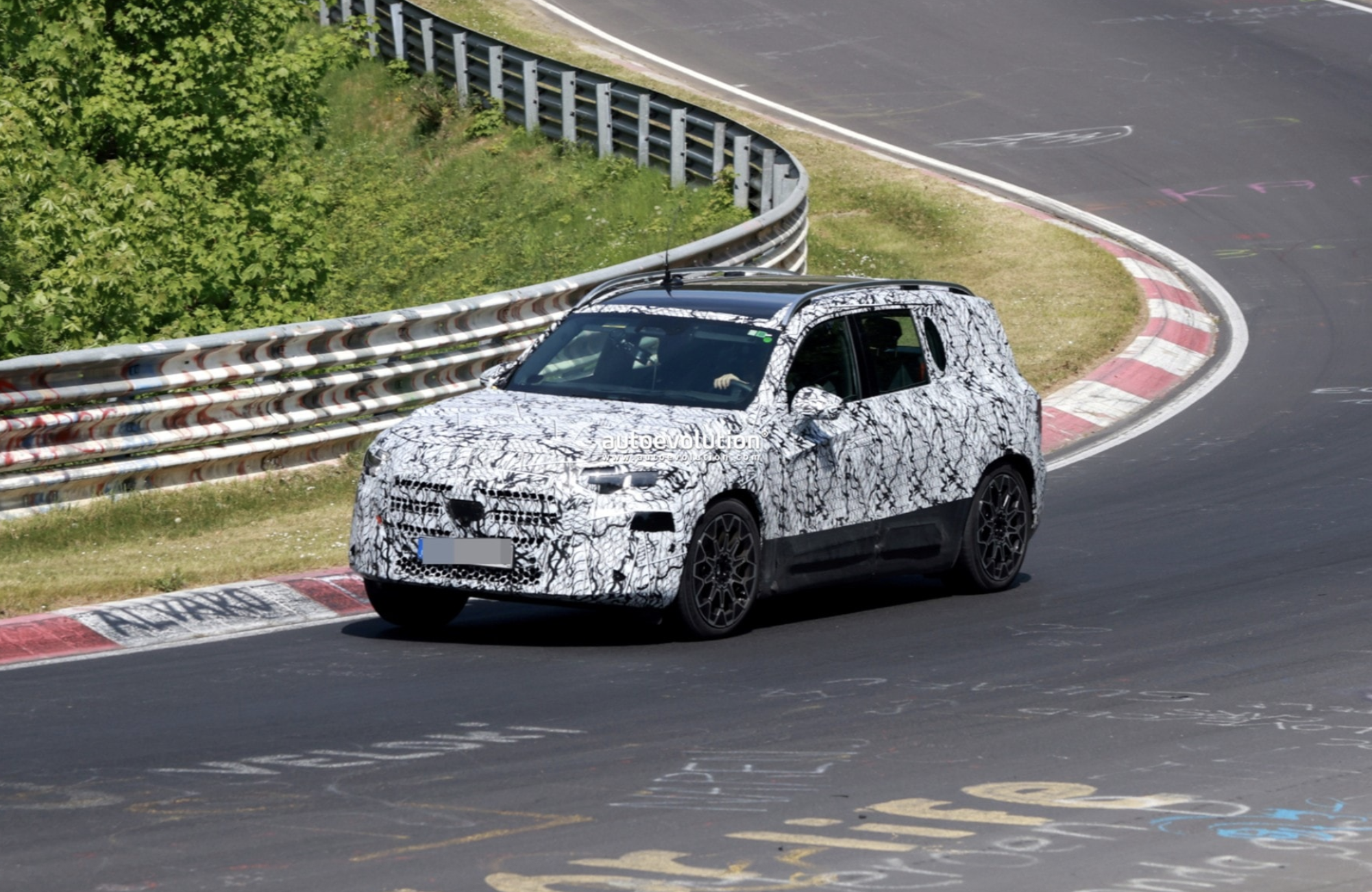 Кодовое имя GLB от Mercedes-Benz