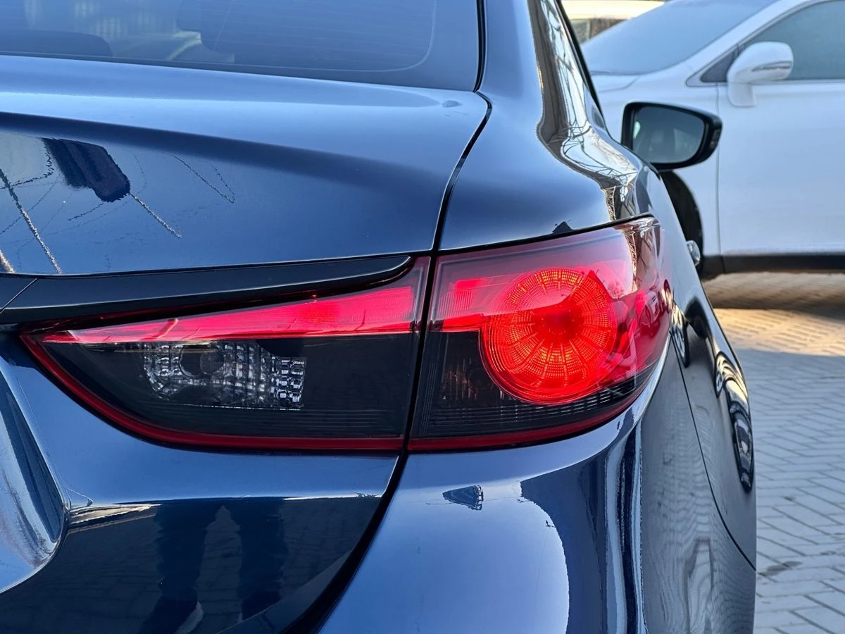 Mazda 6, 2015г, передний привод, автомат