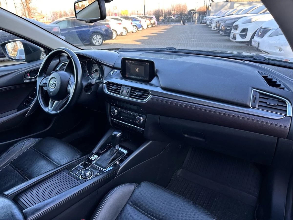 Mazda 6, 2015г, передний привод, автомат