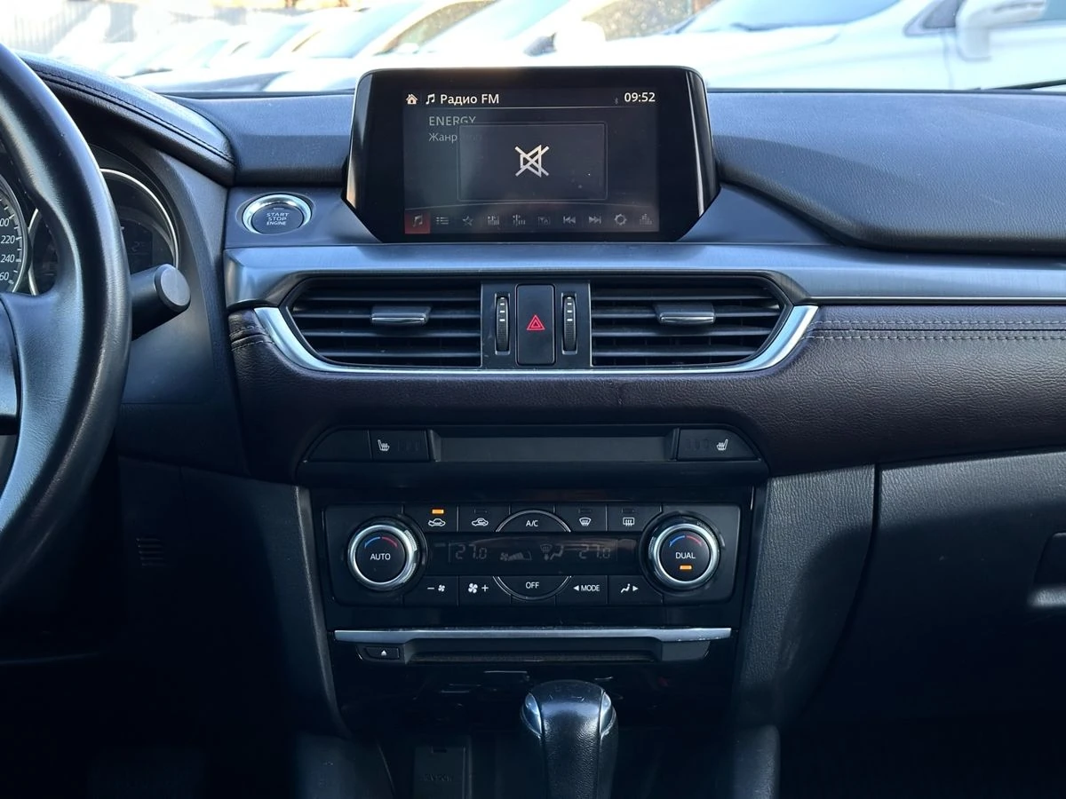 Mazda 6, 2015г, передний привод, автомат