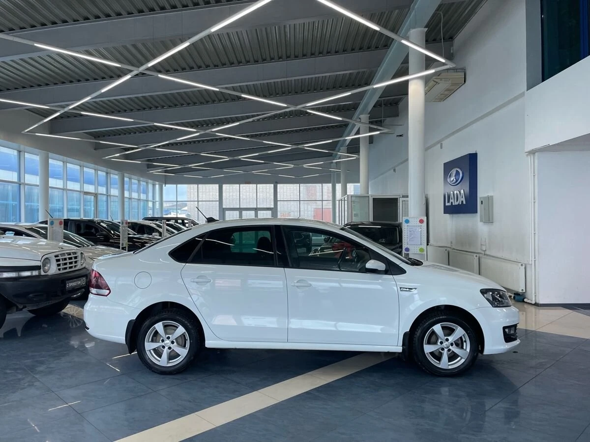 Volkswagen Polo, 2018г, передний привод, механика