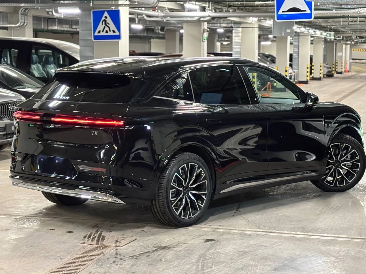 Zeekr 7X, 2024г, полный привод, автомат
