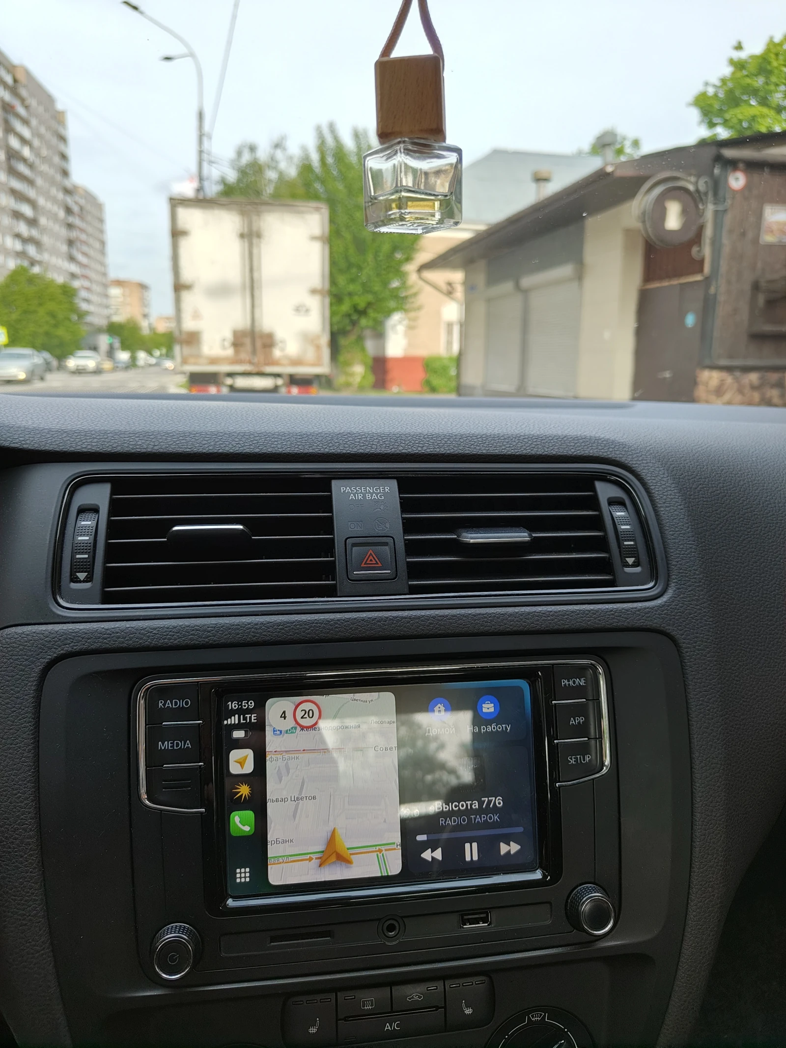 Volkswagen Jetta, 2015г, передний привод, автомат