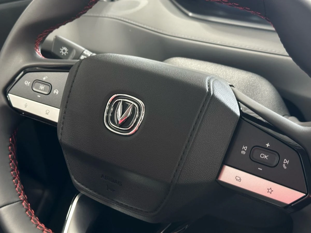 Changan , 2023г., передний привод, робот