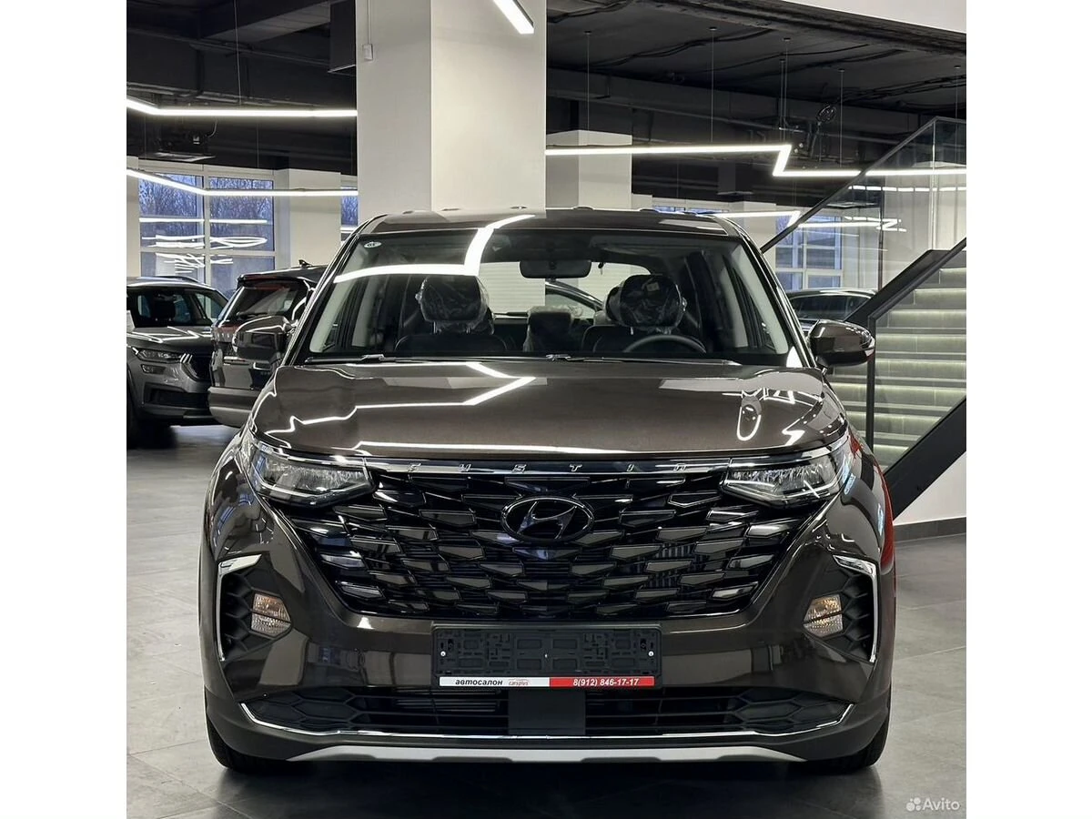 Hyundai Custin, 2024г, передний привод, автомат