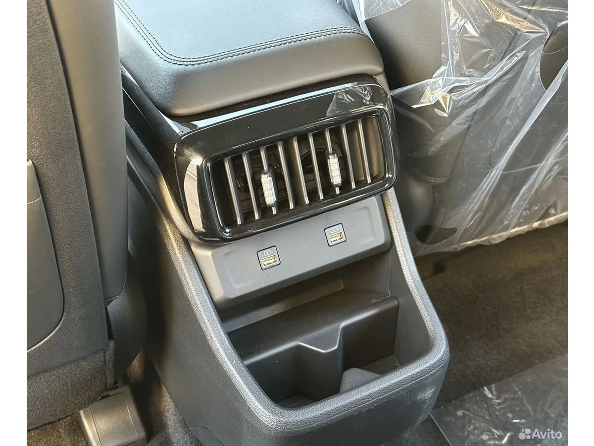 Hyundai Custin, 2024г, передний привод, автомат