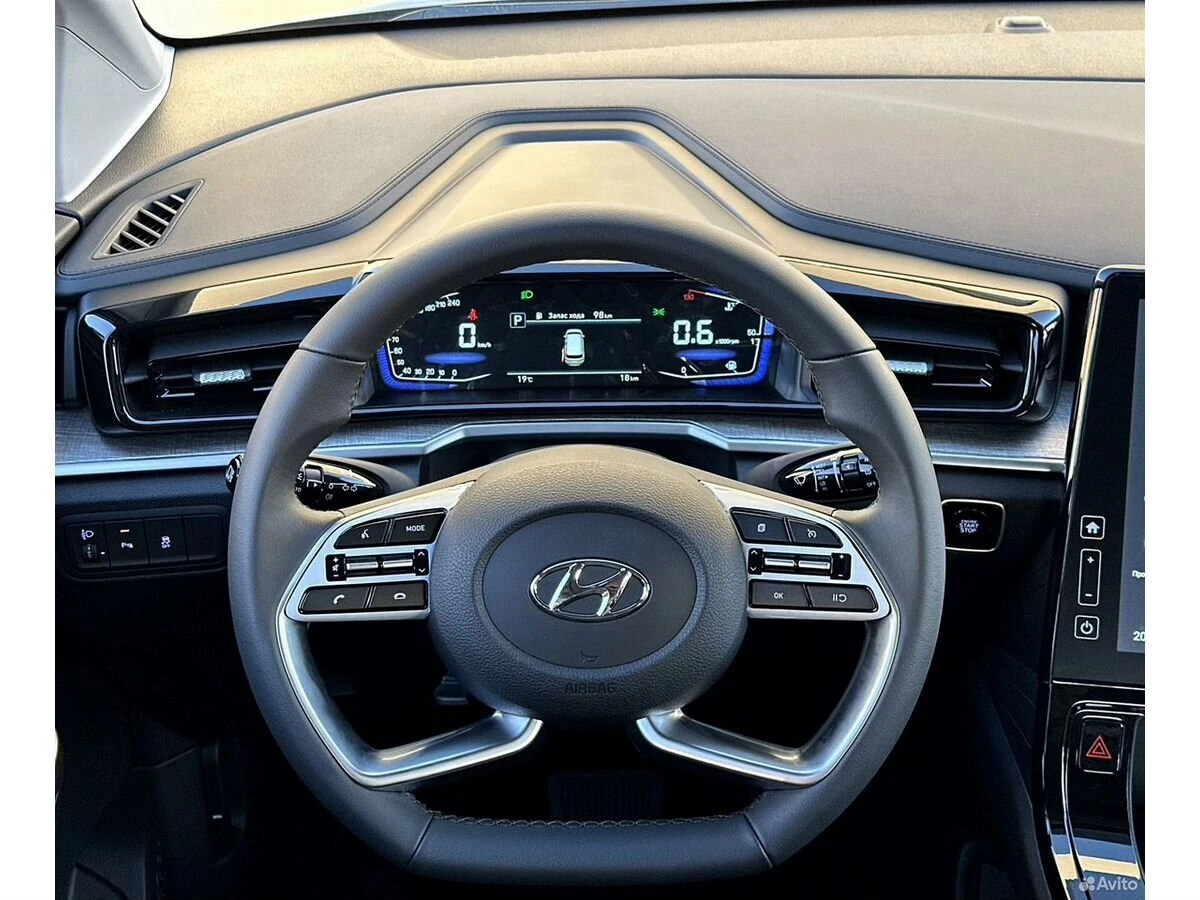 Hyundai Custin, 2024г, передний привод, автомат