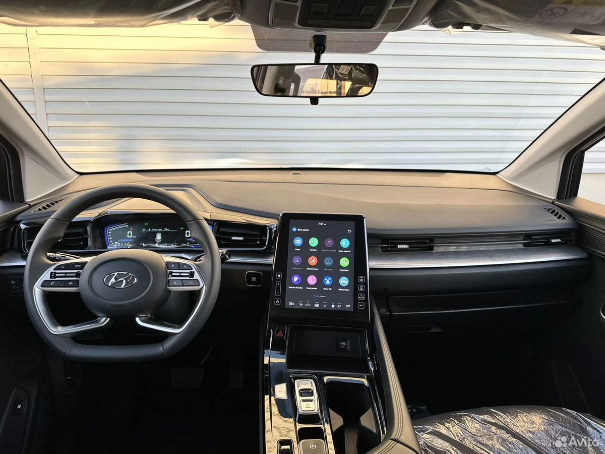 Hyundai Custin, 2024г, передний привод, автомат