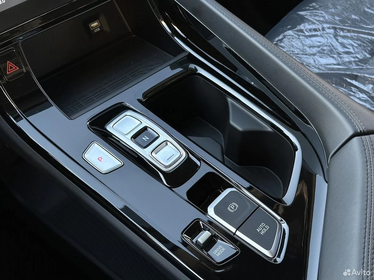 Hyundai Custin, 2024г, передний привод, автомат