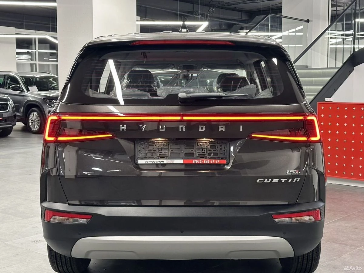 Hyundai Custin, 2024г, передний привод, автомат