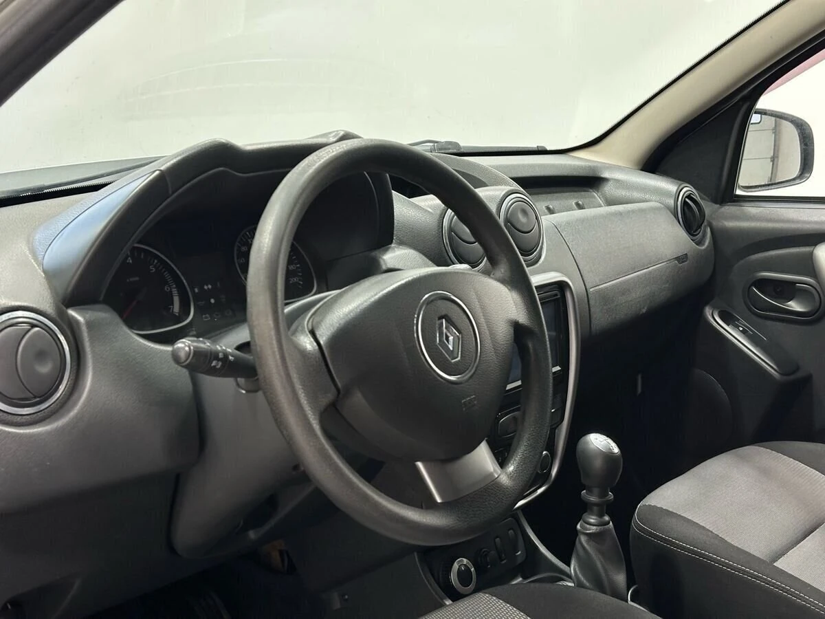 Renault Duster, 2013г, полный привод, механика