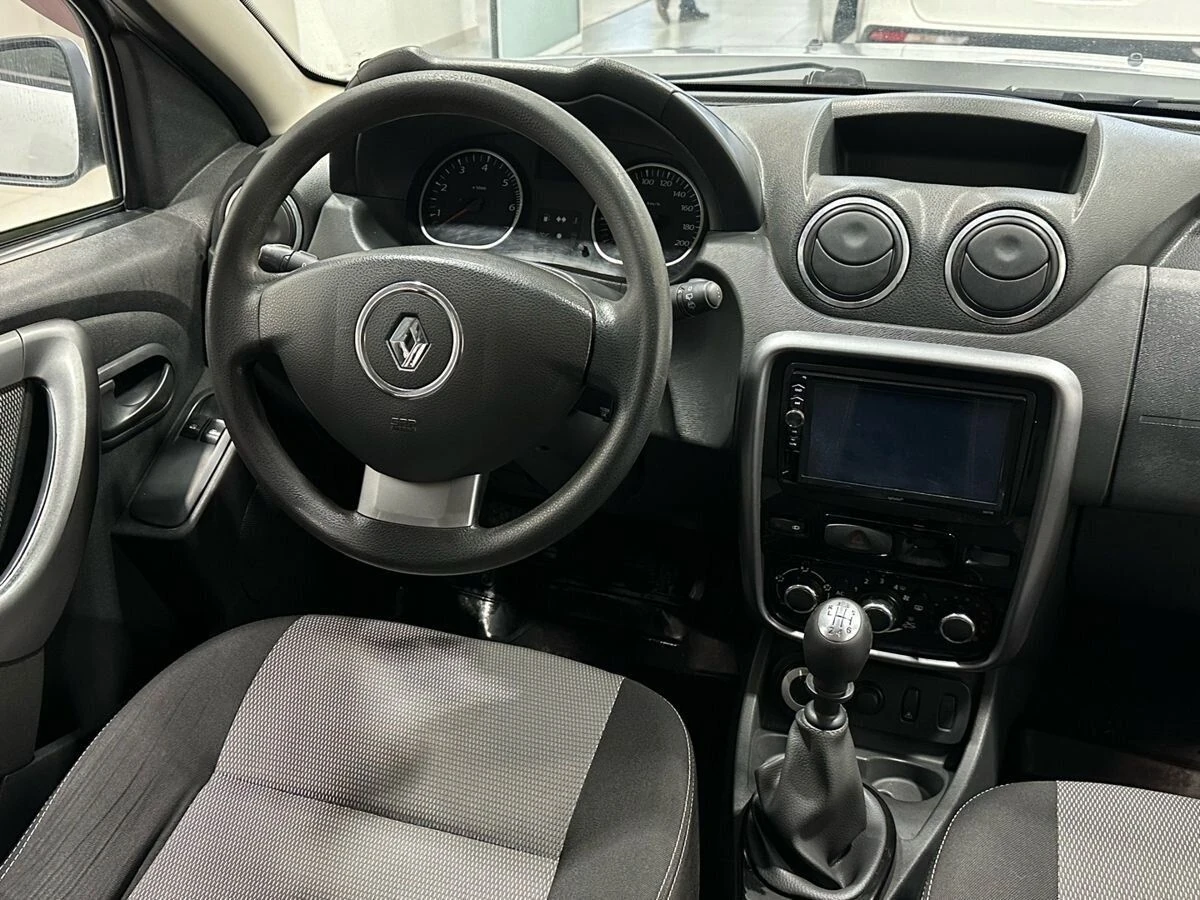 Renault Duster, 2013г, полный привод, механика