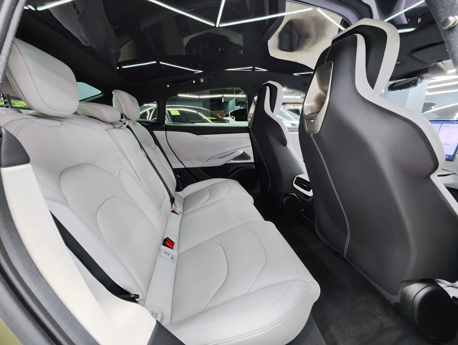 Xiaomi SU7, 2024г, полный привод, автомат