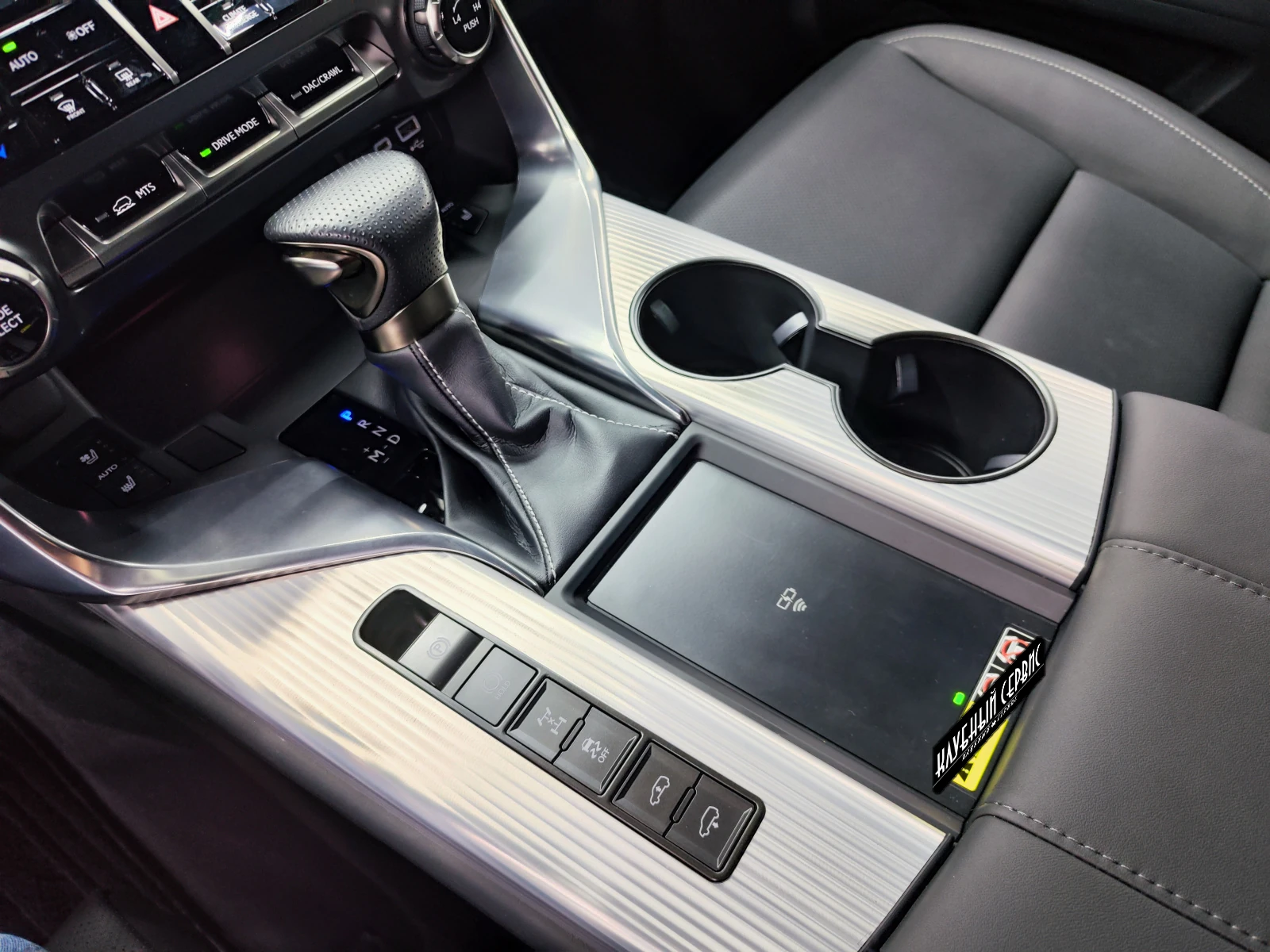 Lexus LX, 2022г, полный привод, автомат