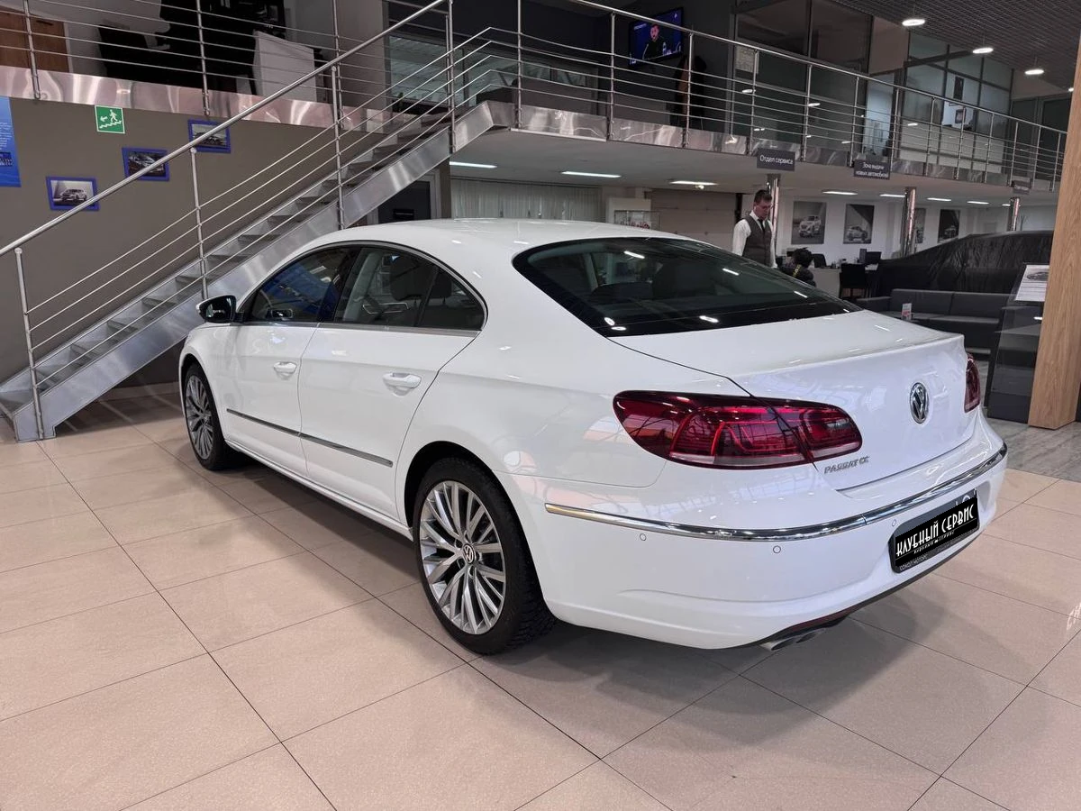 Volkswagen Passat CC, 2012г, передний привод, робот