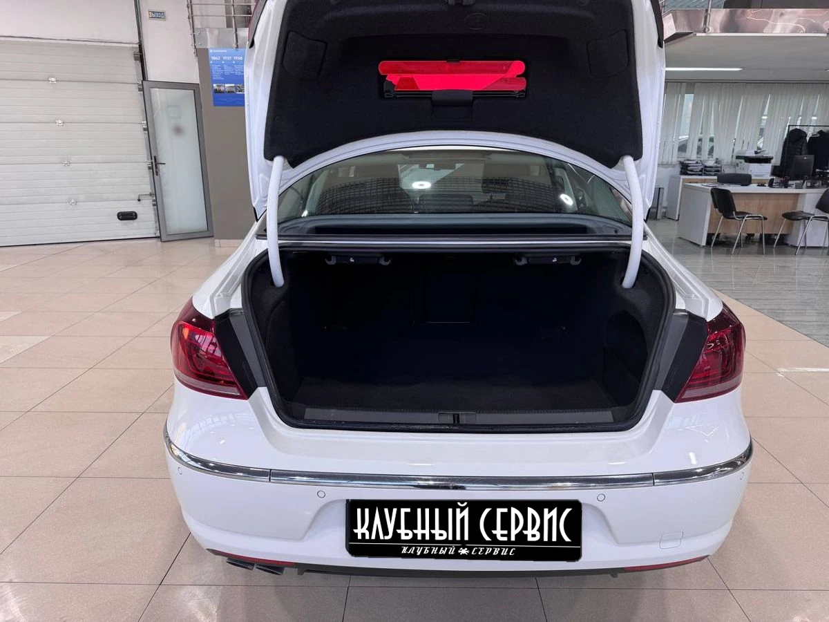 Volkswagen Passat CC, 2012г, передний привод, робот
