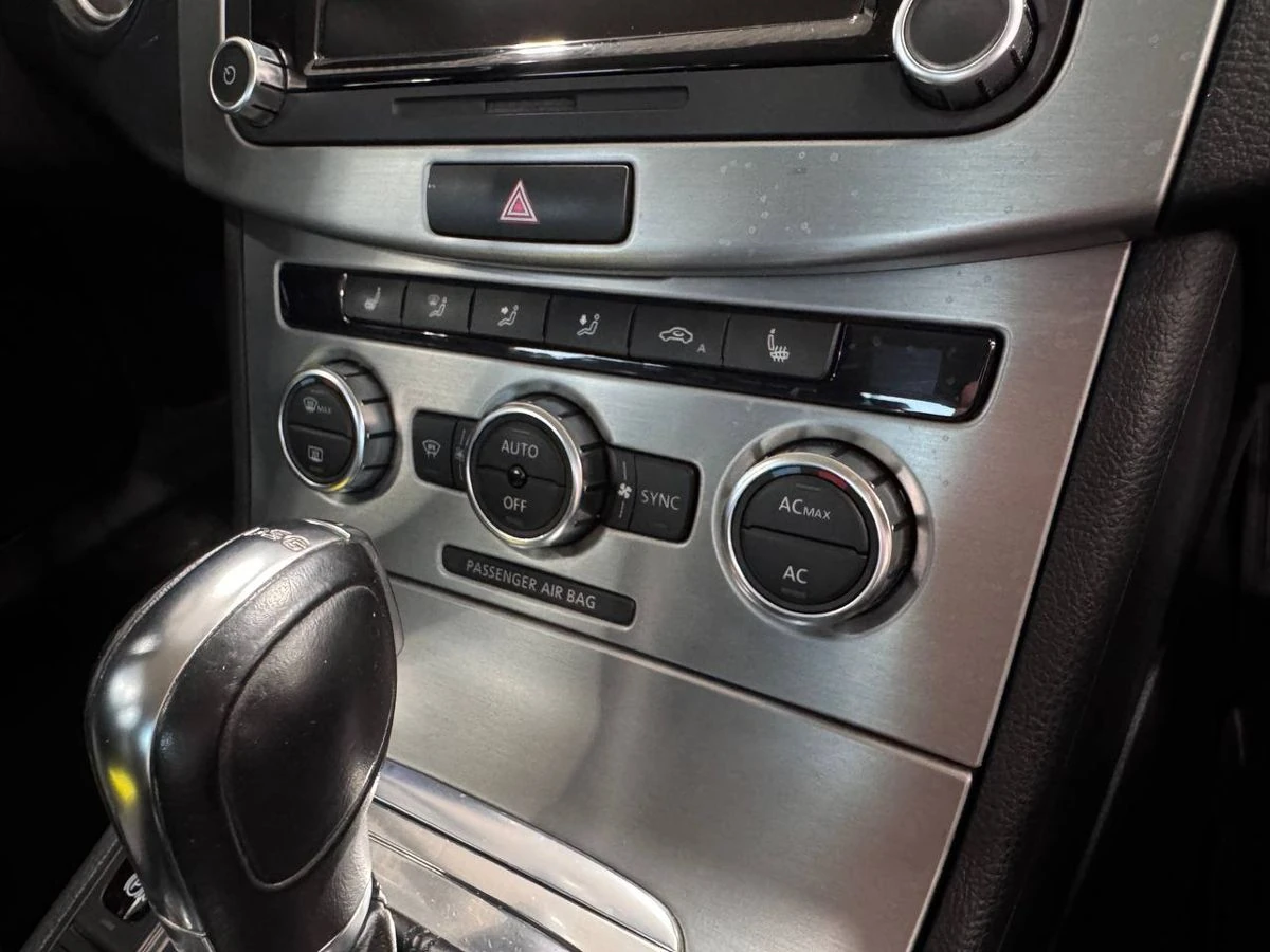 Volkswagen Passat CC, 2012г, передний привод, робот