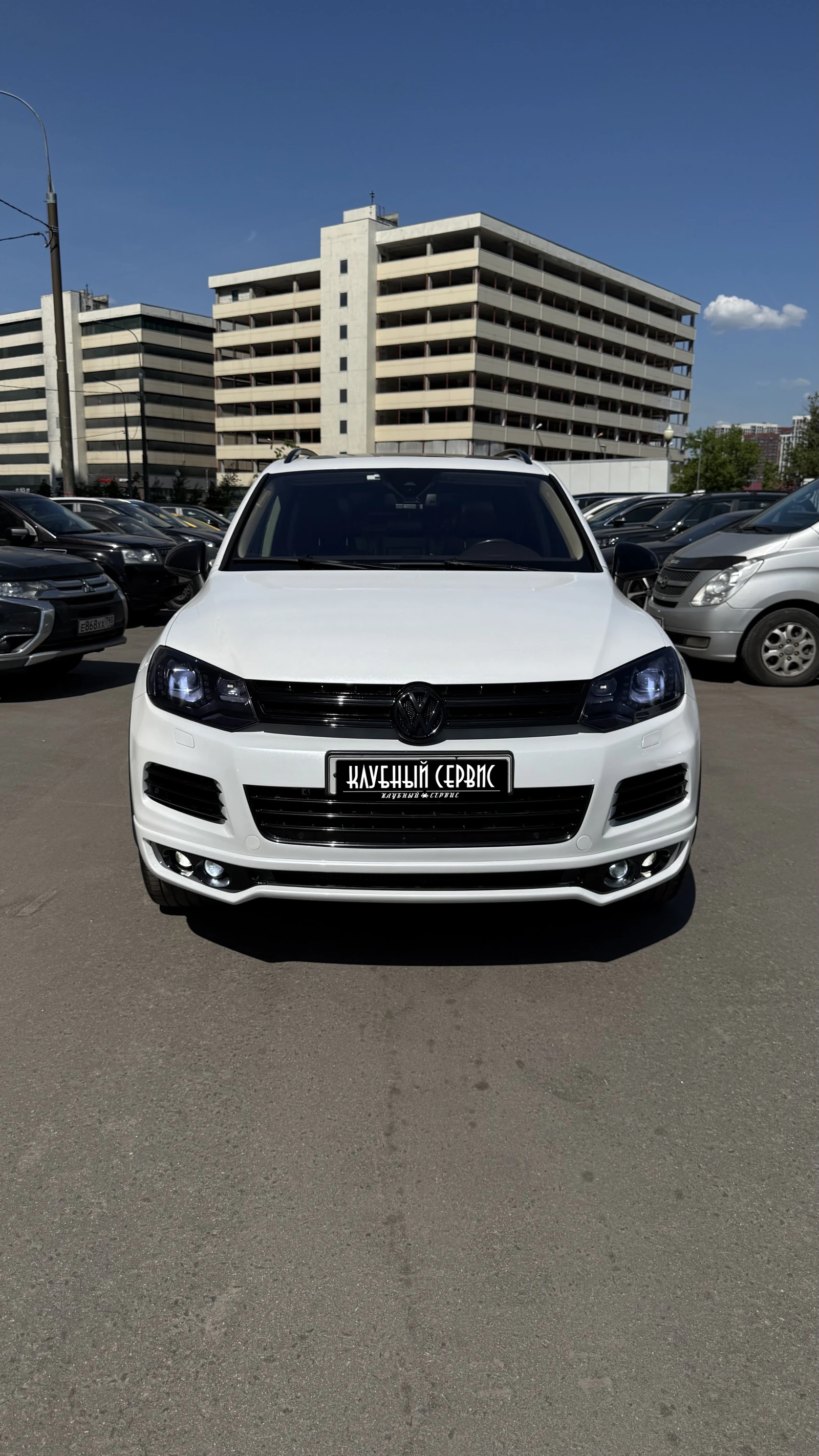 Volkswagen Touareg, 2011г, полный привод, автомат