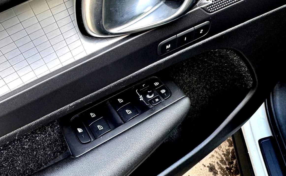 Volvo XC40, 2020г, полный привод, автомат