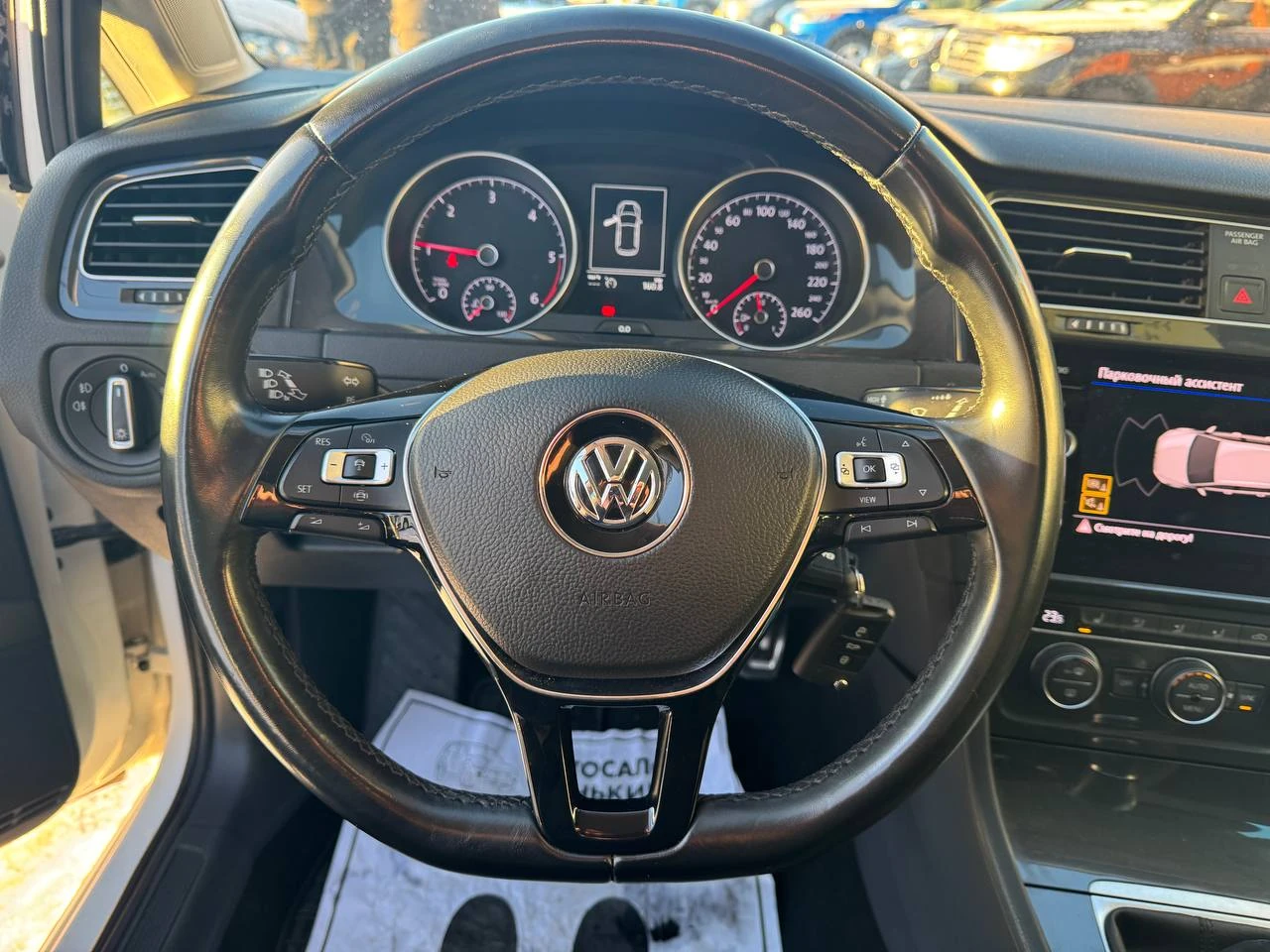 Volkswagen Golf, 2019г, передний привод, механика