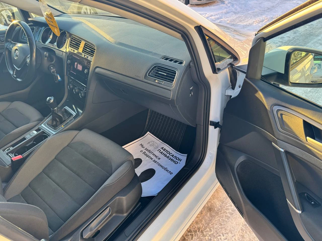 Volkswagen Golf, 2019г, передний привод, механика