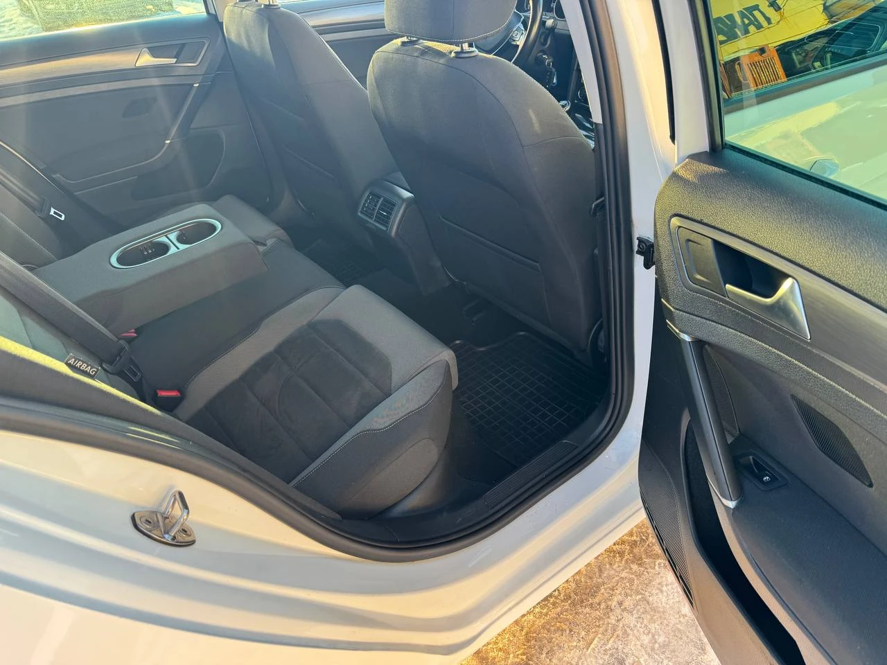 Volkswagen Golf, 2019г, передний привод, механика