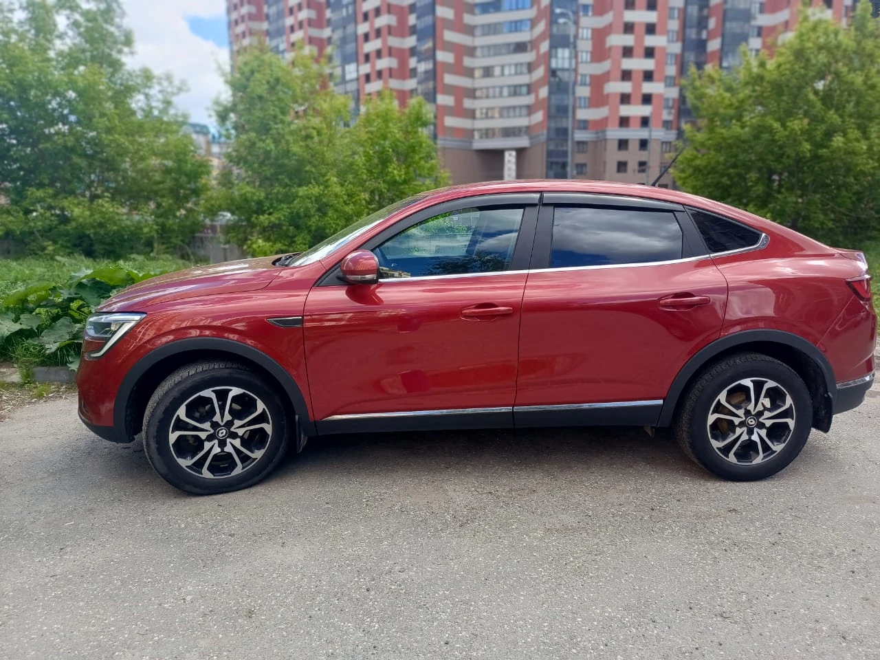 Renault Arkana, 2019г, передний привод, вариатор