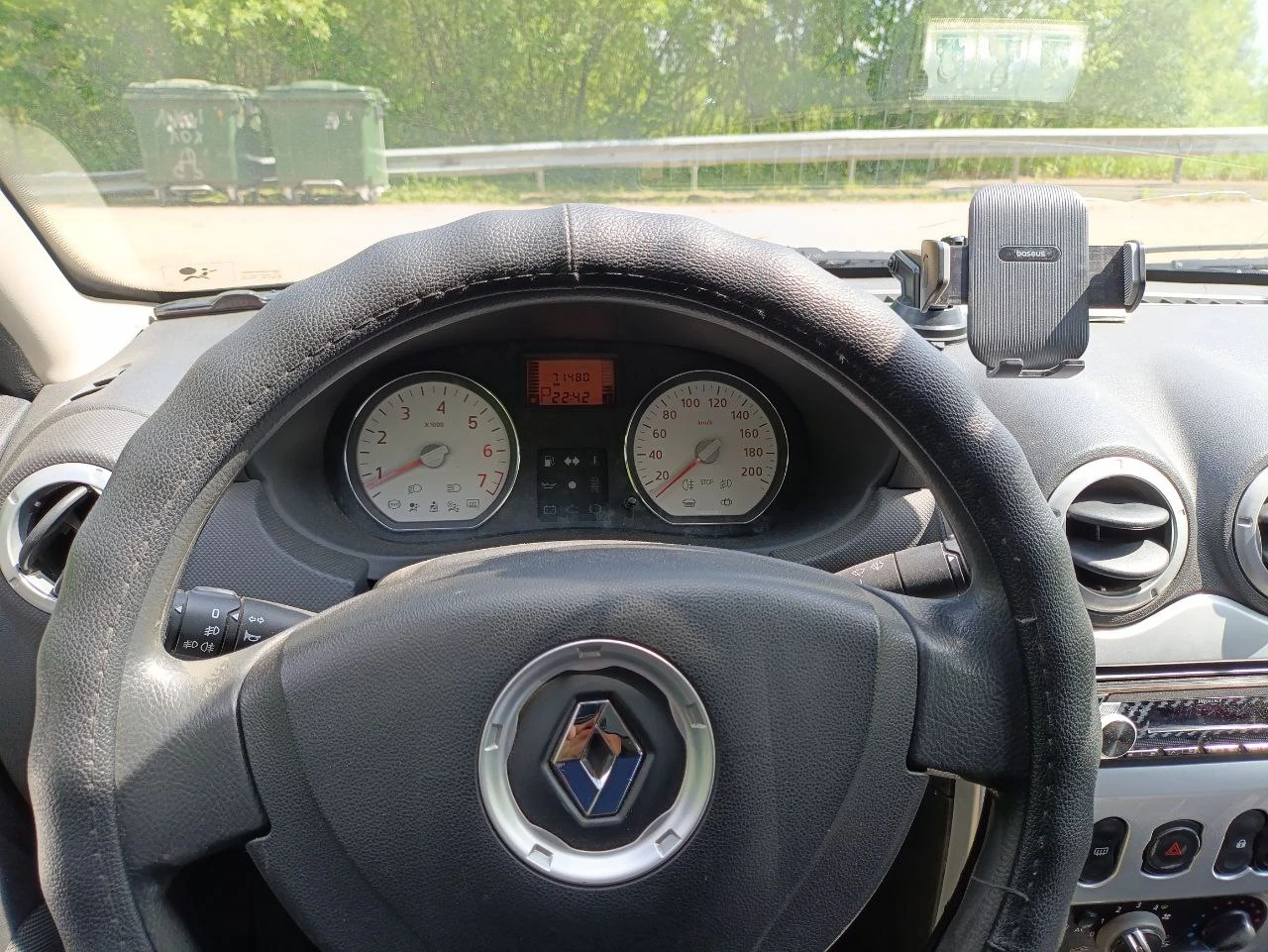 Renault Logan, 2011г, передний привод, автомат