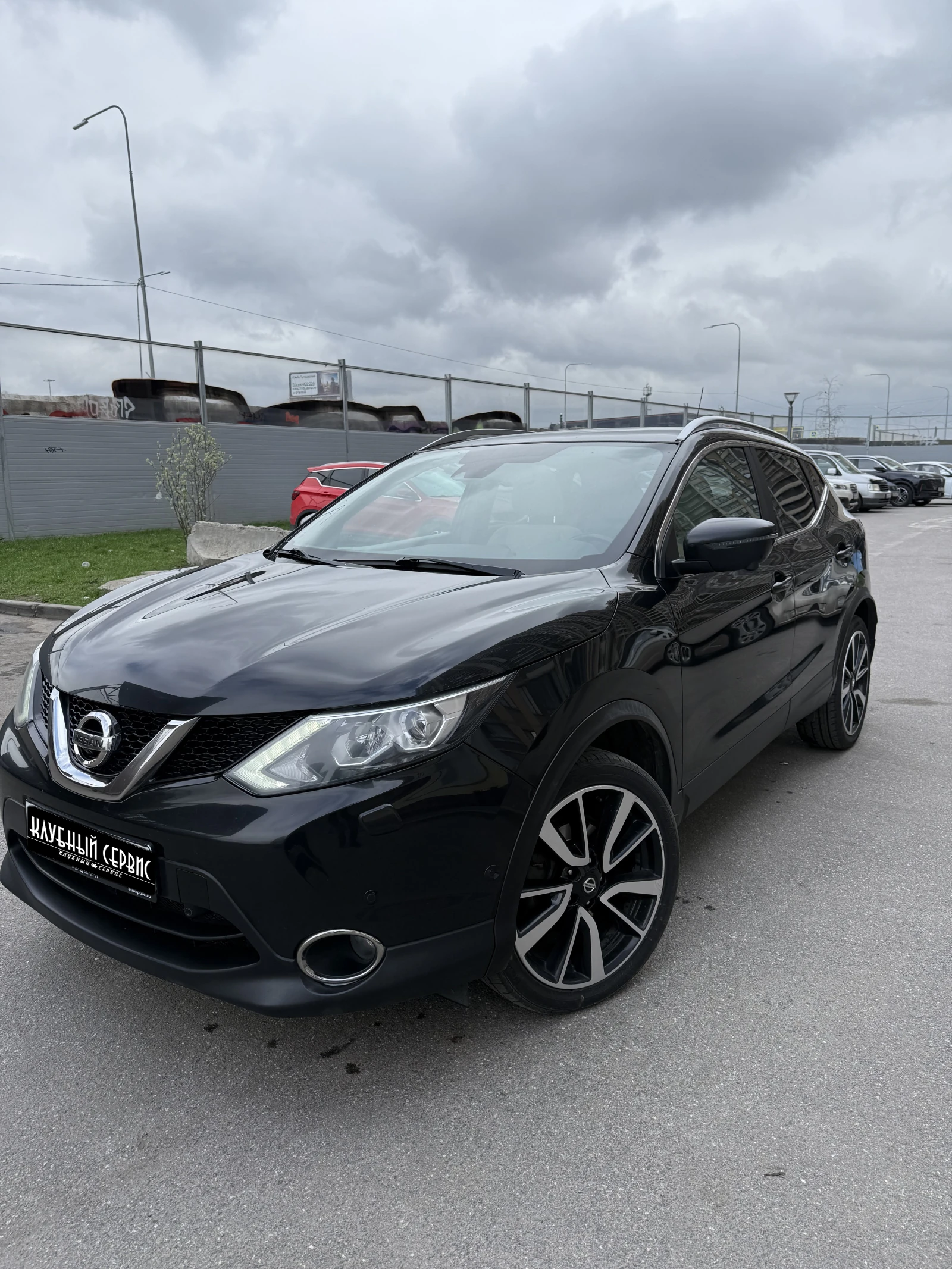 Nissan Qashqai, 2015г., полный привод, вариатор