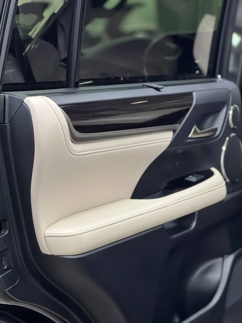 Lexus LX, 2019г, полный привод, автомат